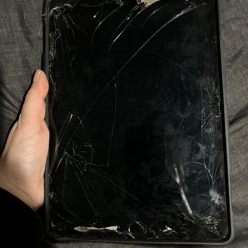 Read description!!! ((PARTS ONLY)) iPad 7th gen